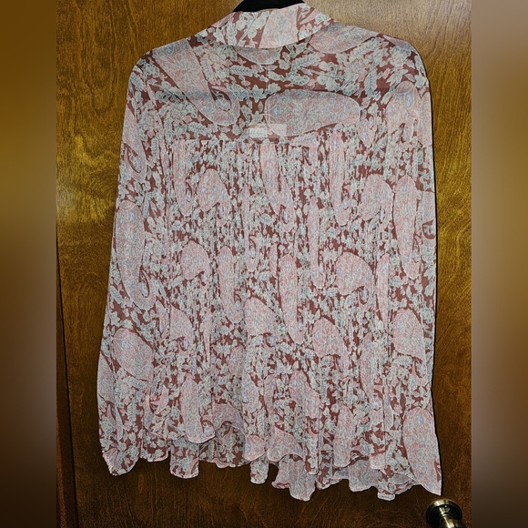 Lauren Conrad Sheer Pink Blouse with multi color Design Motif. - Picture 3 of 5